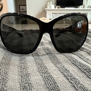 KAENON LEILA Sunglasses in Black